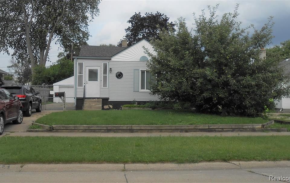 1st image of 26748 Brettonwoods St