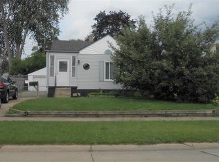 26748 Brettonwoods St, Madison Heights, MI 48071