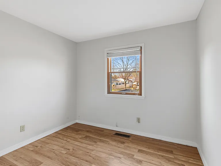 1903 Sumac Dr — Photo 23