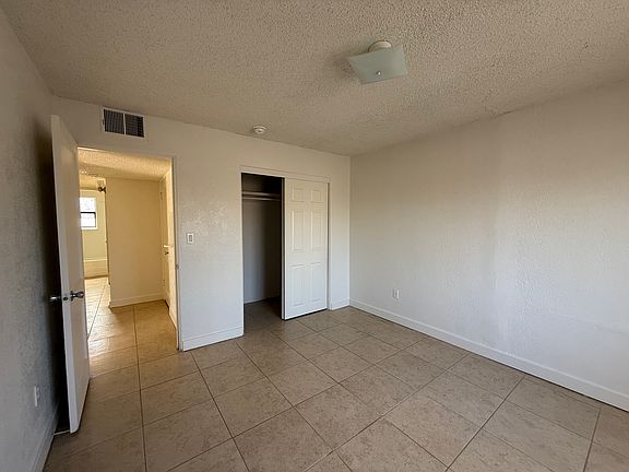 5th image of 568 W Wilson Ave APT A