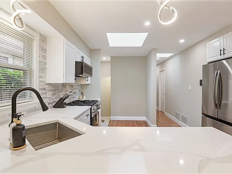 7648 Kenneth Ave — Photo 12