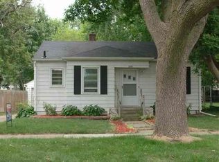 2215 Randolph St, Waterloo, IA 50702