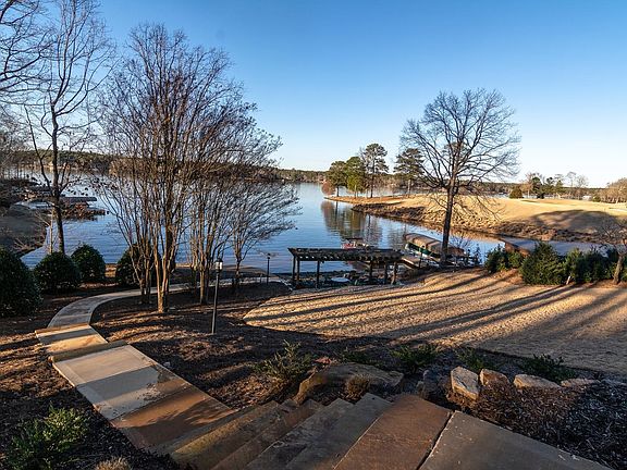 5th image of 91 Westview Way