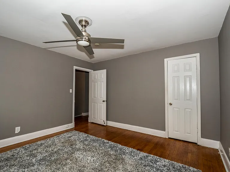 916 N Augusta Ave — Photo 15
