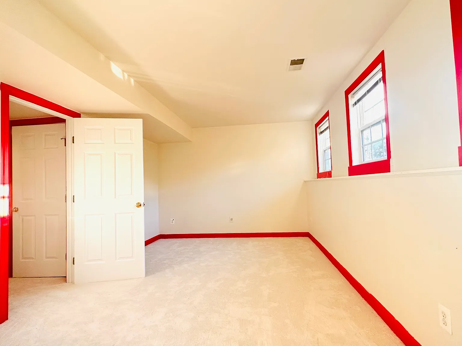 1 bed, 900 sqft, $1,400 — Photo 3