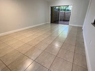 15721 SW 137th Ave APT 105, Miami, FL 33177