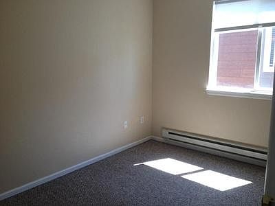 4th image of 912 Symons St APT D