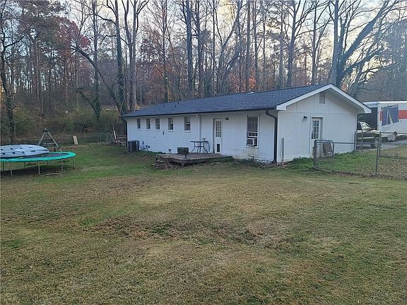 4th image of 3255 Branch Ct