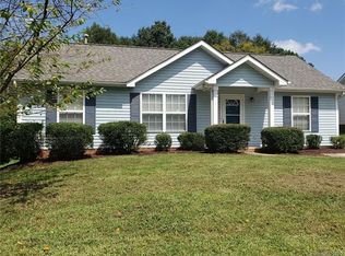 9431 Northwoods Forest Dr, Charlotte, NC 28214