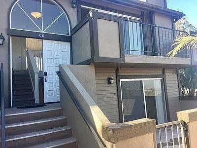 End unit, split floor plan, big patios