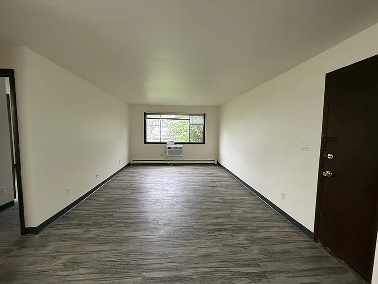 187 S National Ave #10 — Photo 21