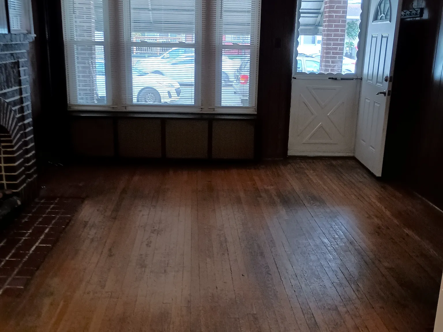 3 bed, 1.5 bath, 1132 sqft, $1,800 — Photo 2