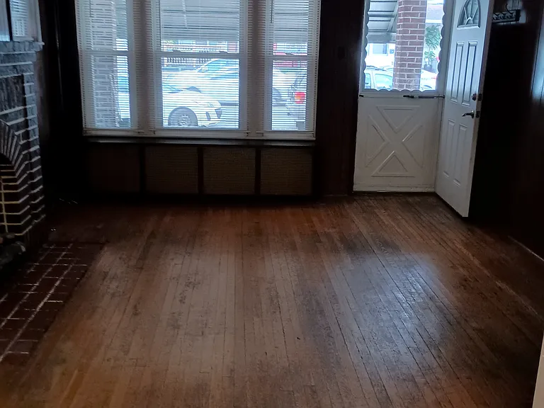 1619 W Tilghman St — Photo 2