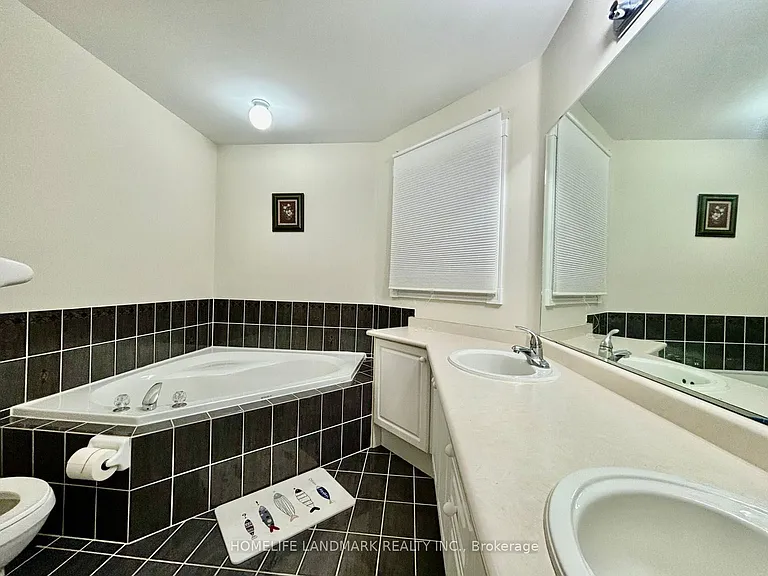79 Boxwood Cres — Photo 10