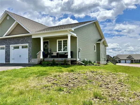 42 Auberry St, Moncton, NB E1G 5V2