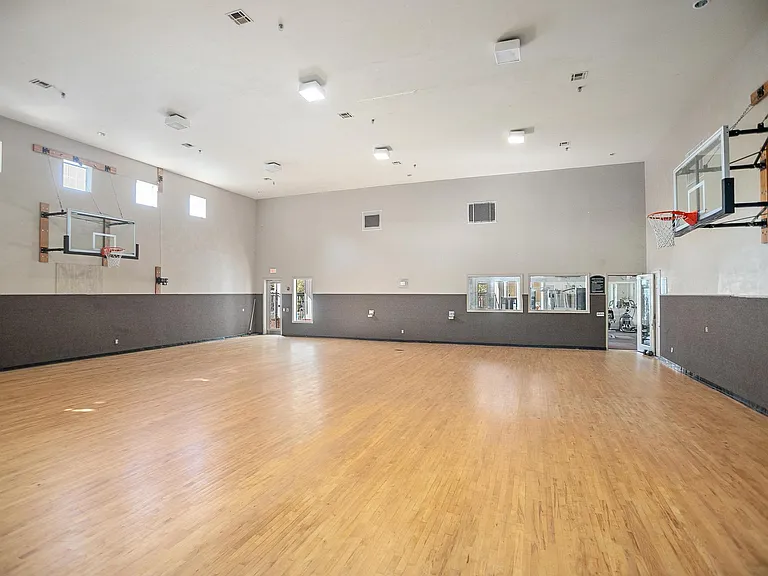 Ridgewalk Apartments — Photo 10