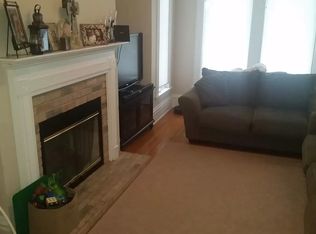 1432 W Henderson St APT 1, Chicago, IL 60657