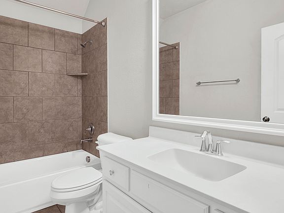 4th image of 3805 Ramble Creek Dr