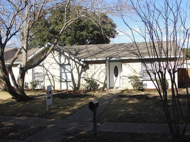 1st image of 2905 Robin Hill Ln