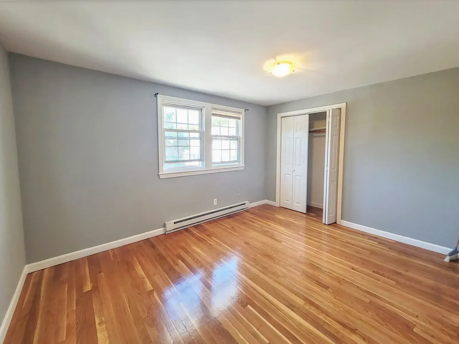 3 bed, 1.5 bath, 1000 sqft, $3,200 — Photo 3