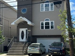 1078 E Grand St, Elizabeth, NJ 07201