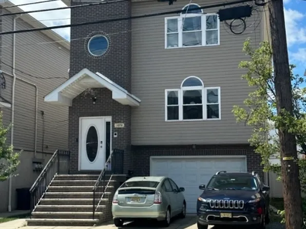 1078 E Grand St, Elizabeth City, NJ 07201