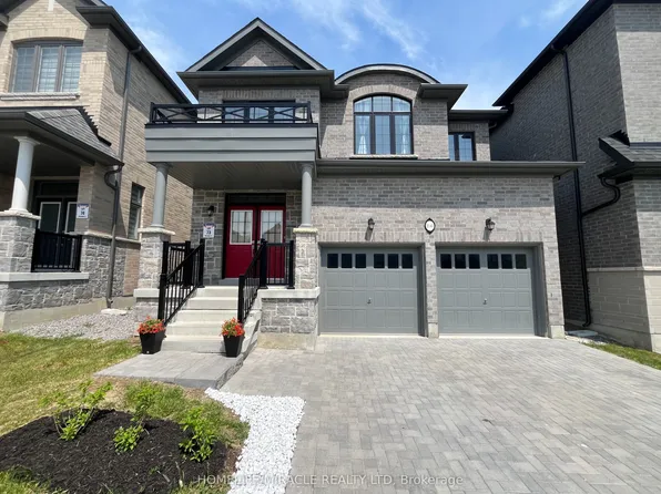 2143 Hallandale St, Oshawa, ON L1L 0V1