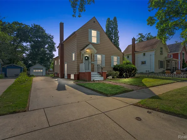 404 N Mercer St, Durand, MI 48429