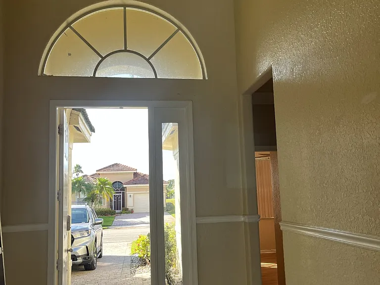642 NW Stanford Ln — Photo 26
