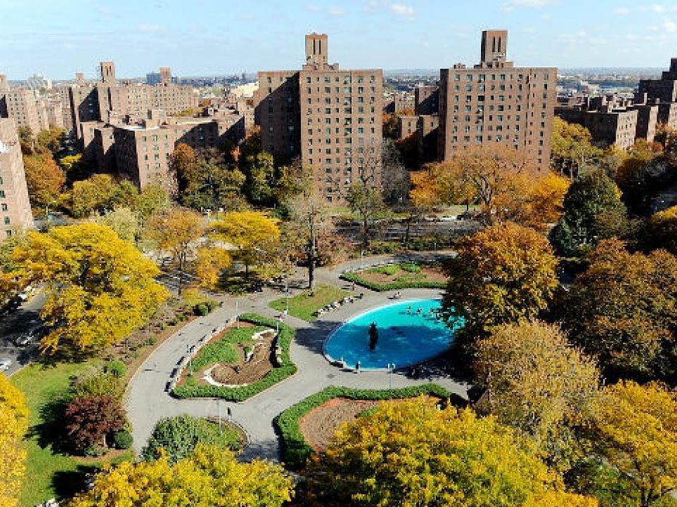 2nd image of 1420 Parkchester Rd #M