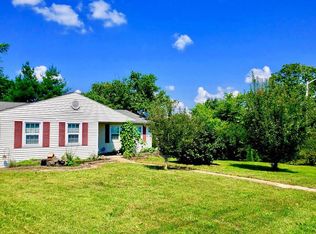 302 Pleasant View Dr, Aurora, IN 47001