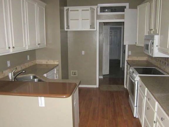 2nd image of 8009 Archer Cir
