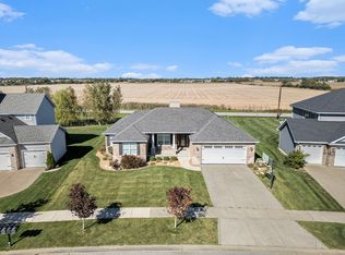 8324 Willow Haven Dr, Saint John, IN 46373