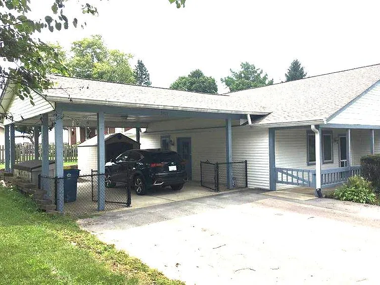 6409 Ware St — Photo 2
