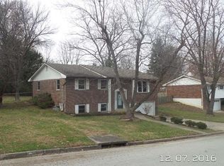 907 Ihler Rd, Jefferson City, MO 65109
