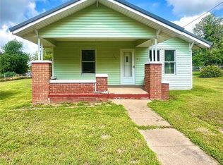 108 SE East St, Cement, OK 73017