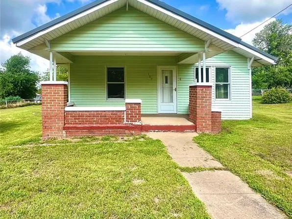 108 SE East St, Cement, OK 73017