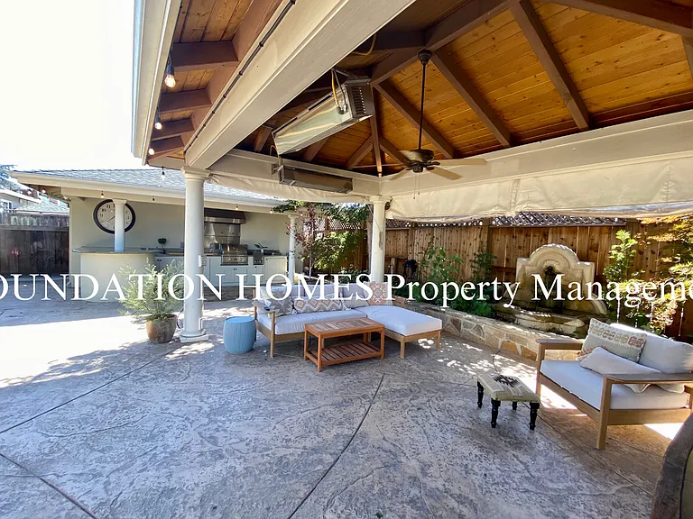 32 Devonshire Dr — Photo 21
