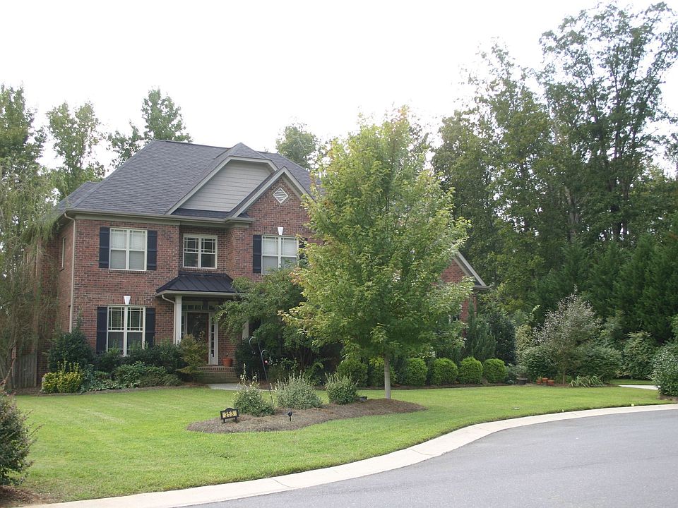 2nd image of 253 Limerick Dr