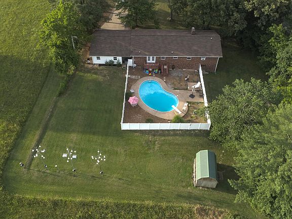 2nd image of 740 Tyree Rd