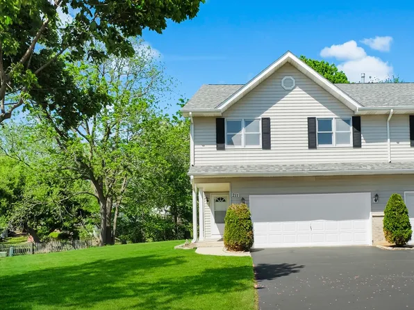211 Lorien Ct, Dundee, IL 60118