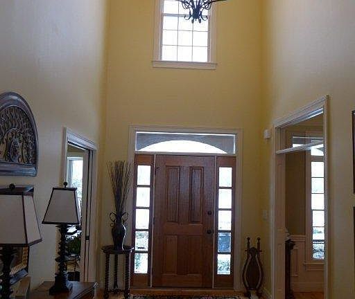 3rd image of 520 E Cambridge Ln