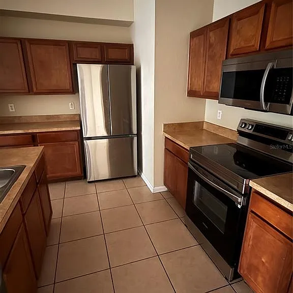 3017 Ashland Ln S — Photo 4