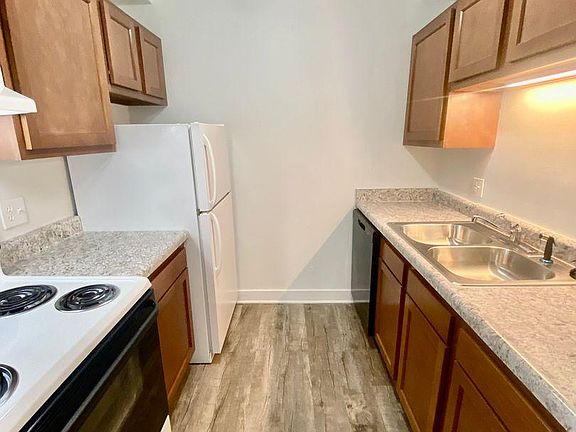 2nd image of 311 Jarvis St APT 103