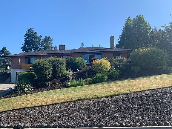 3rd image of 776 Indian Hills Dr