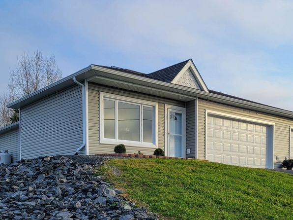 320 19th Avenue UNIT 101, Madawaska, ME 04756
