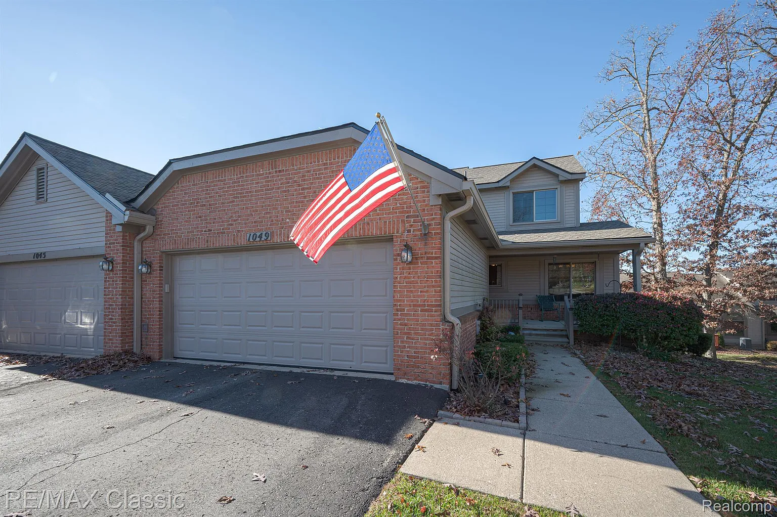 1049 Elmwood Dr #13 photo 1
