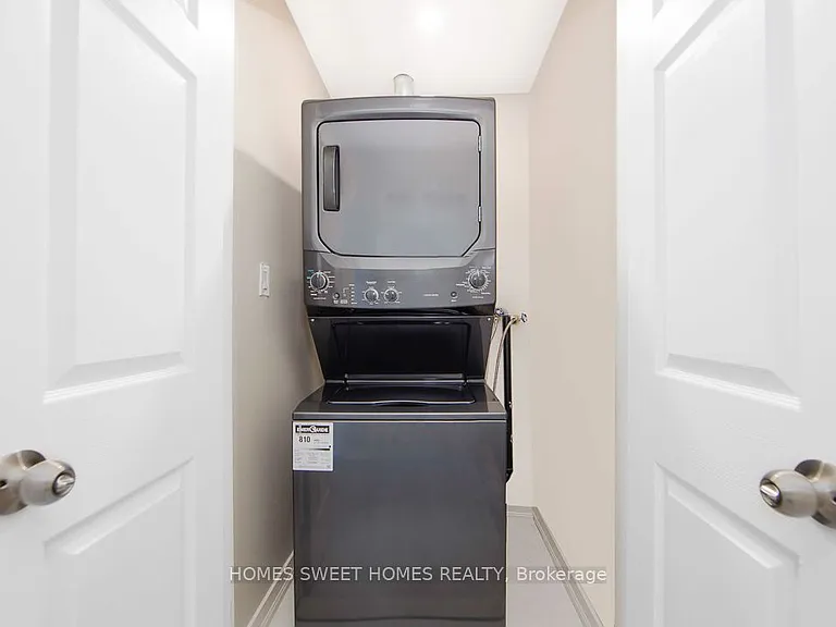 1352 Kennedy Rd #A — Photo 12