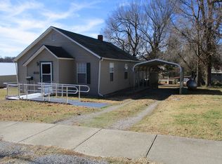 610 S 6th St, Thayer, MO 65791