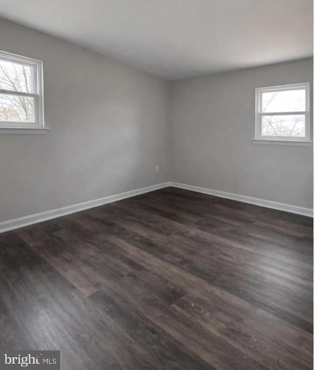 Building Photo - 212 Woodlawn Ave #B